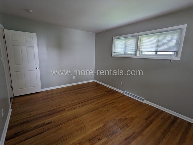 Building Photo - Ranch house with first floor laundry in Wh...