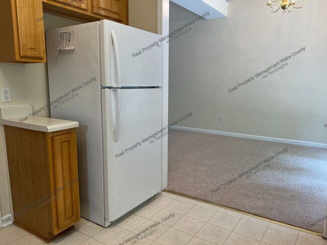 Building Photo - 2516 Farlow Gap Ln