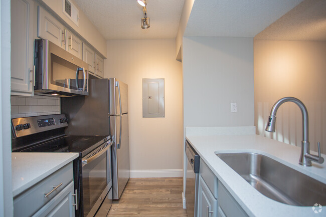 1BR, 1BA - 701SF - A1 - Vine Apartments