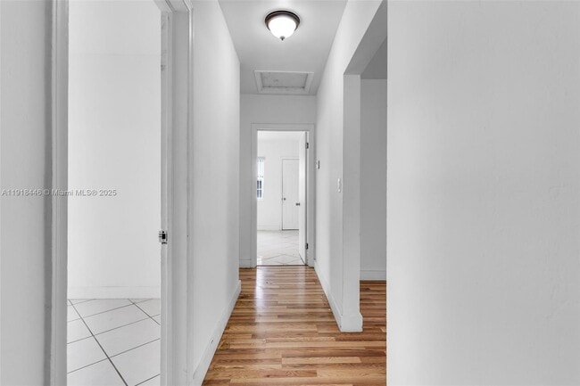 Building Photo - 3840 SW 91 Ave