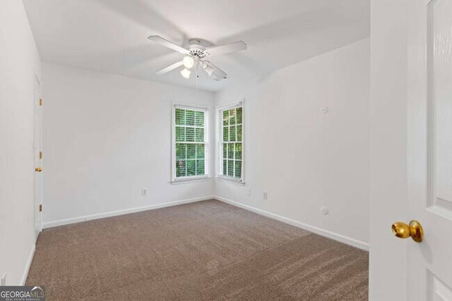 Building Photo - 1249 McLendon Dr
