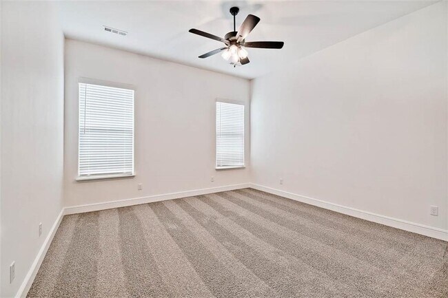 Building Photo - 2140 Bluestem Dr