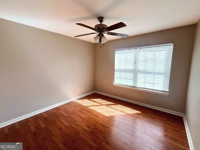 Building Photo - 104 Sugar Maple Way