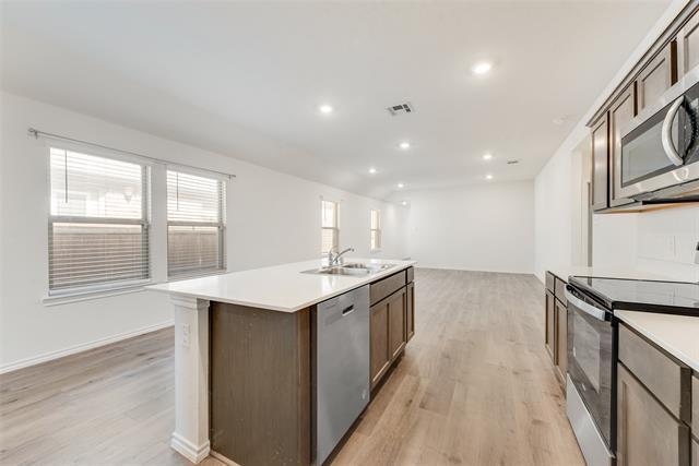 Building Photo - 623 Sweet Dream Wy