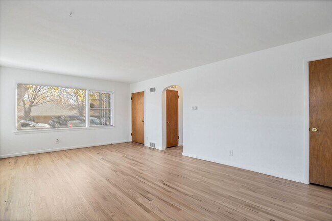 Building Photo - 1713 18th Ave
