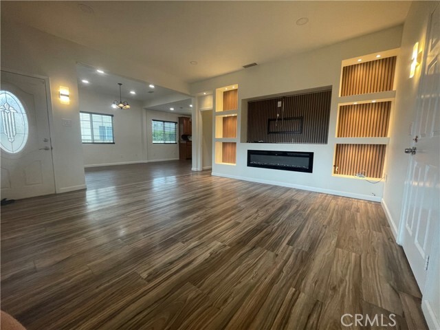 Building Photo - 5663 Ensign Ave