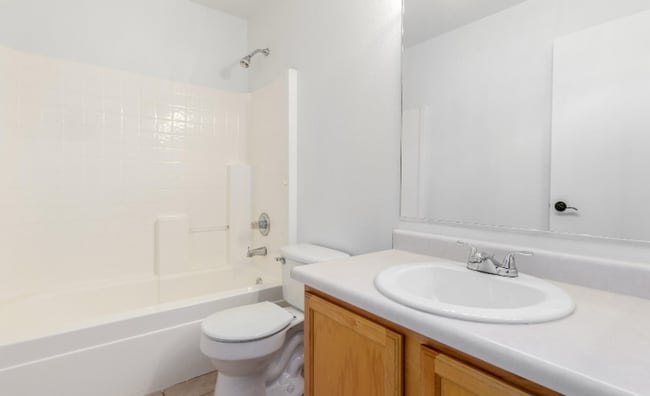 Building Photo - Charming Corner Lot Gem!