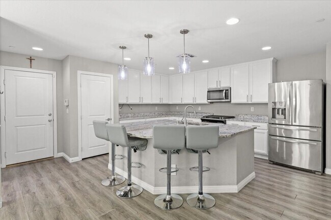 Building Photo - Spacious, Modern, Fully Furnished 3 Bedroom Home in Inspirada