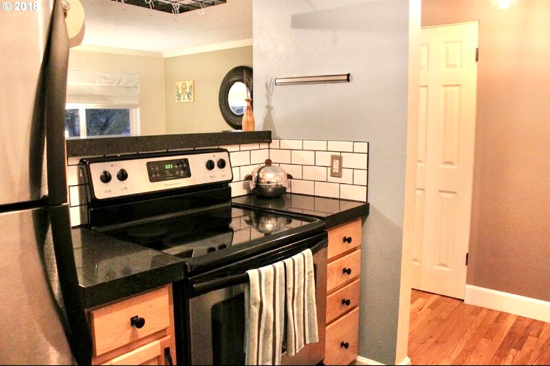 Building Photo - 9333 N Lombard St