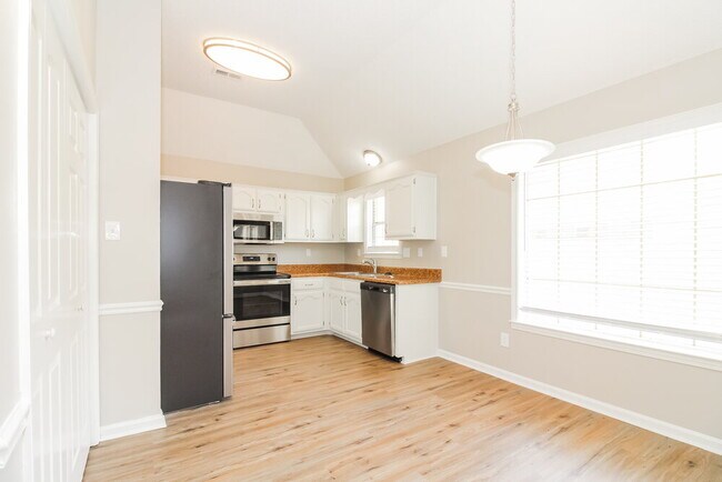 Building Photo - 7254 Schilling Cove W