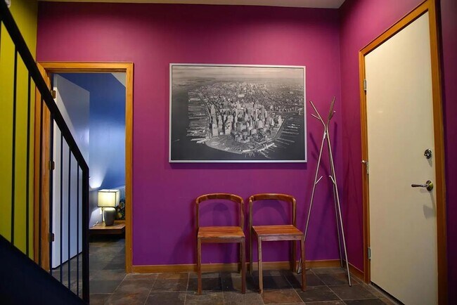 Building Photo - 2303 Whitney St