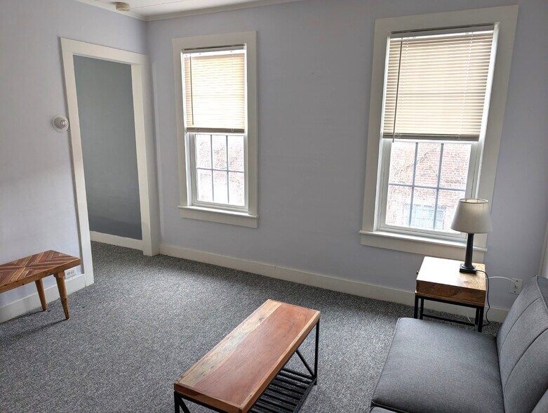 Building Photo - 5486 Broadway