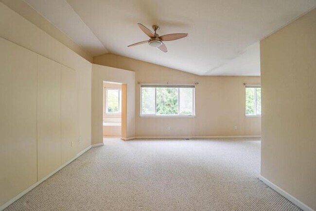 Building Photo - BEAUTIFUL FOUR BEDROOM HOME IN EAST COUNTY