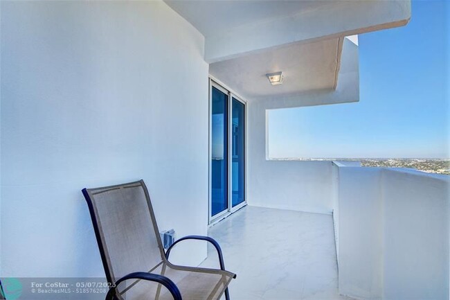 Building Photo - 1360 S Ocean Blvd
