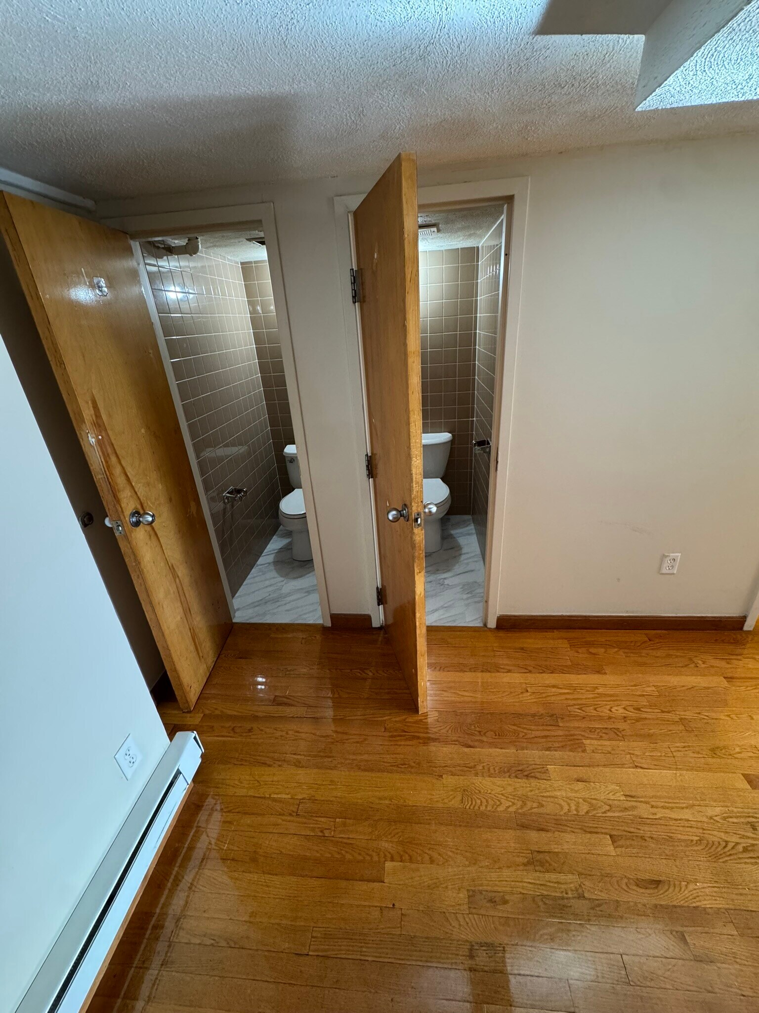 Building Photo - 1110 Commonwealth Ave