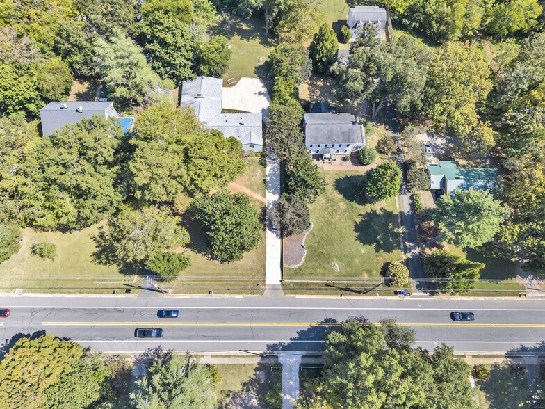Building Photo - 316 Hillsboro St