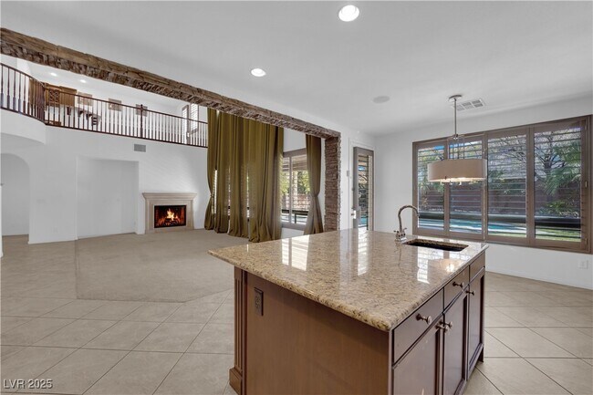 Building Photo - 8445 Cambrils Ave