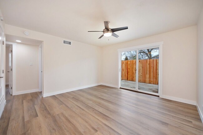 Building Photo - 5691 Cutler Ct