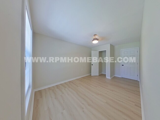 Building Photo - Fully Renovated 5-Bedroom Home with Modern...