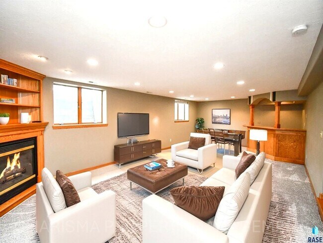Building Photo - RARE FIND! 4 BEDROOM, 2 BATH HOUSE ON 1/2 ACRE LOT; INCLUDES GAS FIREPLACE, WOOD BURNING FIREPLAC...