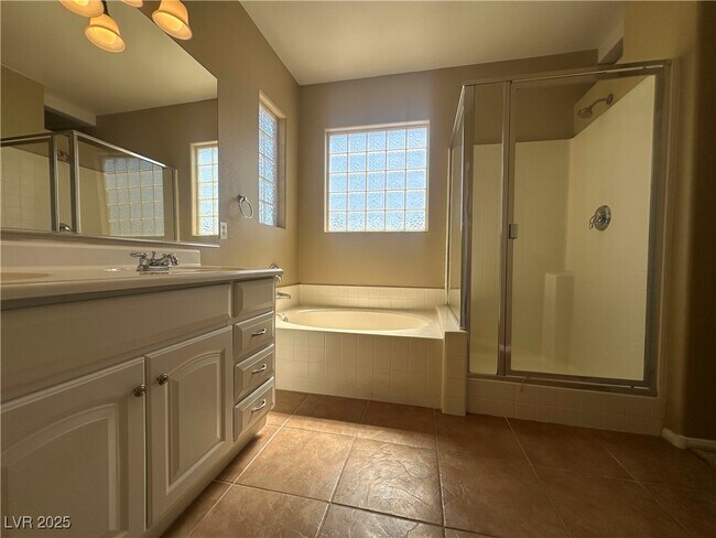 Building Photo - 5023 Auburn Skyline St