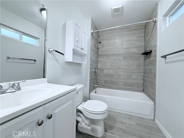 Building Photo - 512 W 21st St