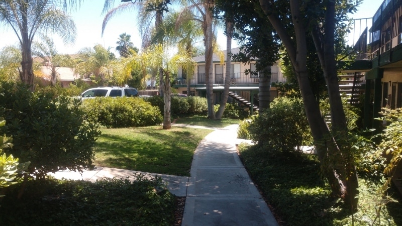 Building Photo - 1141 Persimmon Ave