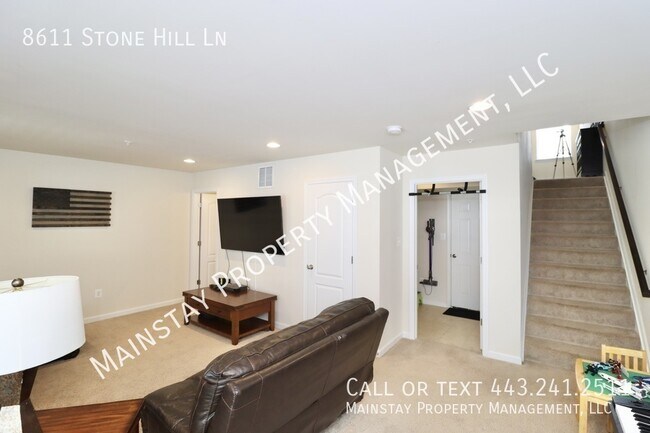 Building Photo - 8611 Stone Hill Ln