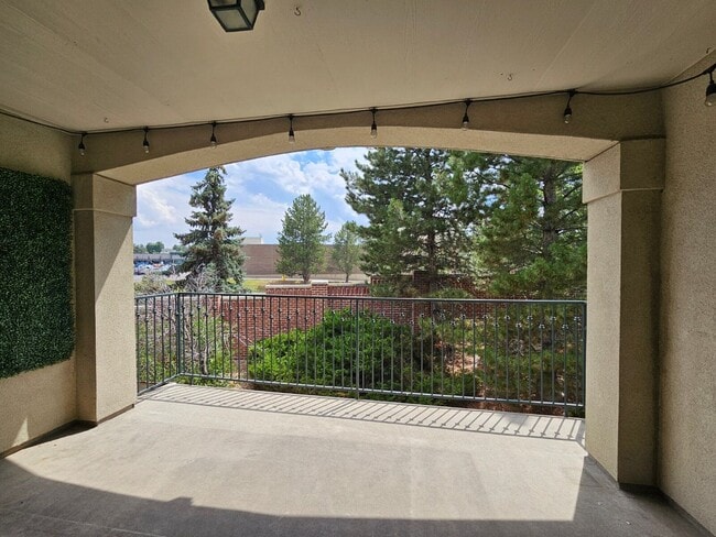 Building Photo - 6697 S Forest Way