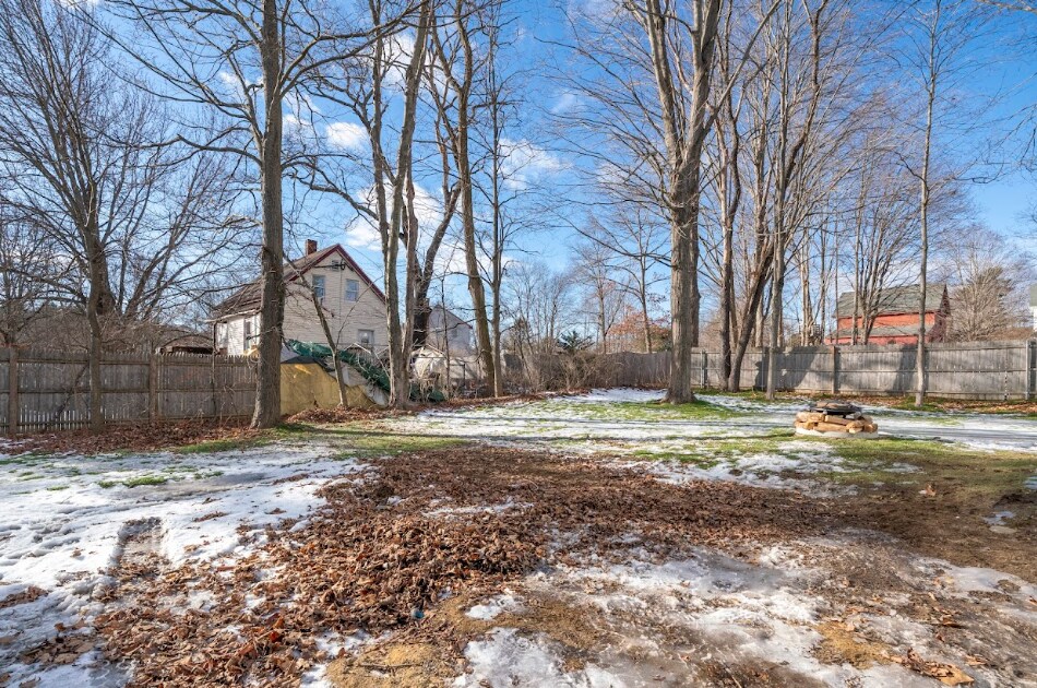 Building Photo - 17 Bridge St