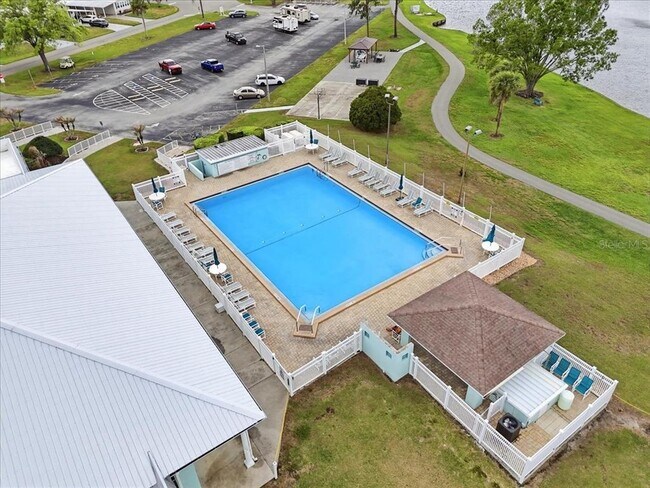 Building Photo - 1798 Fox Hill Dr