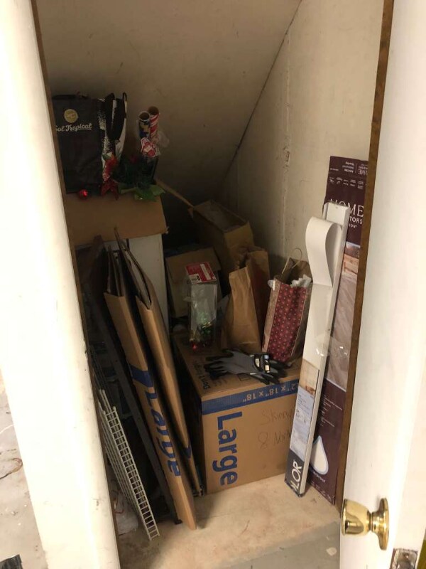 Building Photo - 110 Coalpit Hill Rd