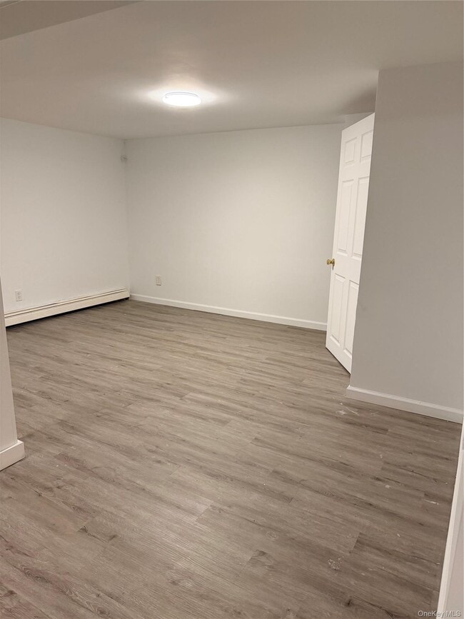Building Photo - 364 Lockwood Dr