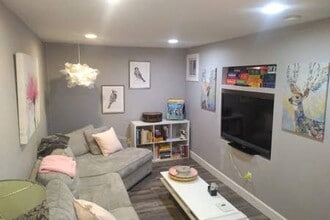 Building Photo - 2415 Vine St