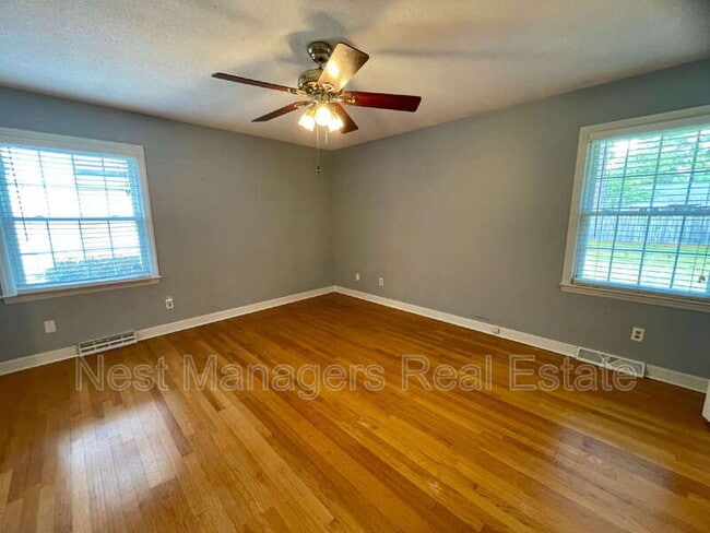 Building Photo - 2514 Dartmouth Dr