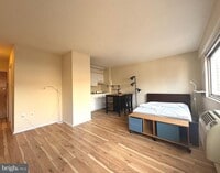 Building Photo - 2101 Chestnut St