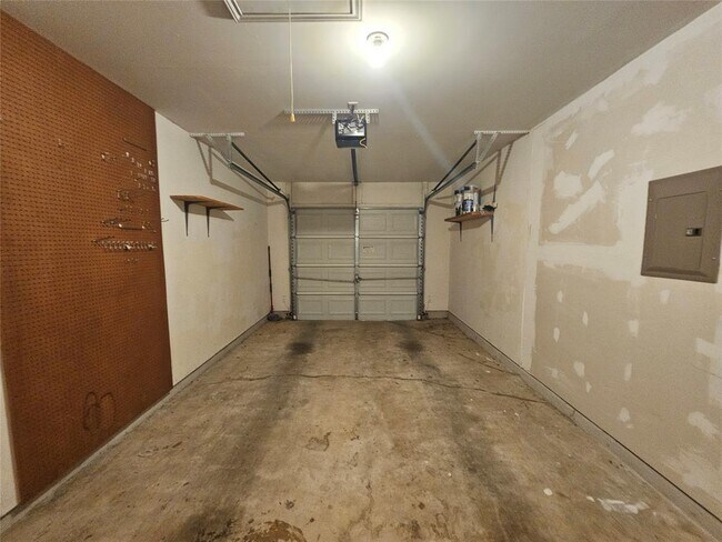 Building Photo - 174 Prairie Springs Loop