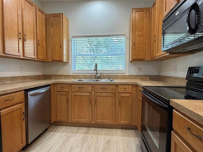 Building Photo - 4530 Amberly Oaks Ct