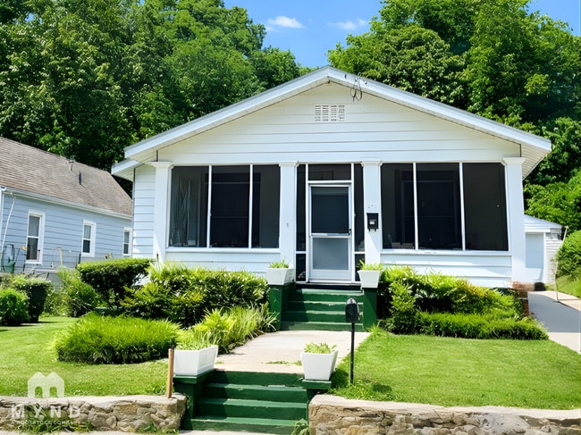 Building Photo - 2209 Wingate St SW