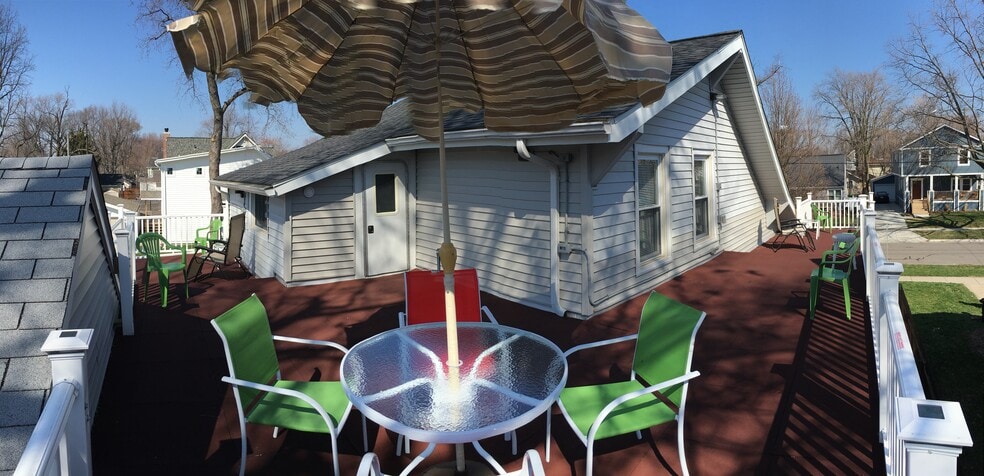 Building Photo - 133 Curry Ave