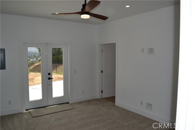 Building Photo - 12747 Hilltop Dr