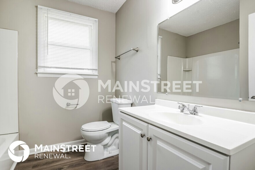 Building Photo - 233 Evergreen Cir