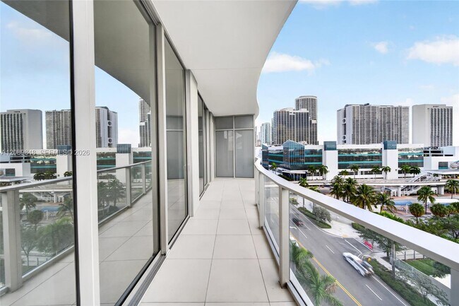 Building Photo - 1400 Biscayne Blvd