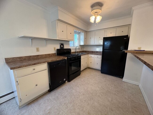 Building Photo - 3 Bedroom 2.5 Bathroom Townhome in Camp Hill!