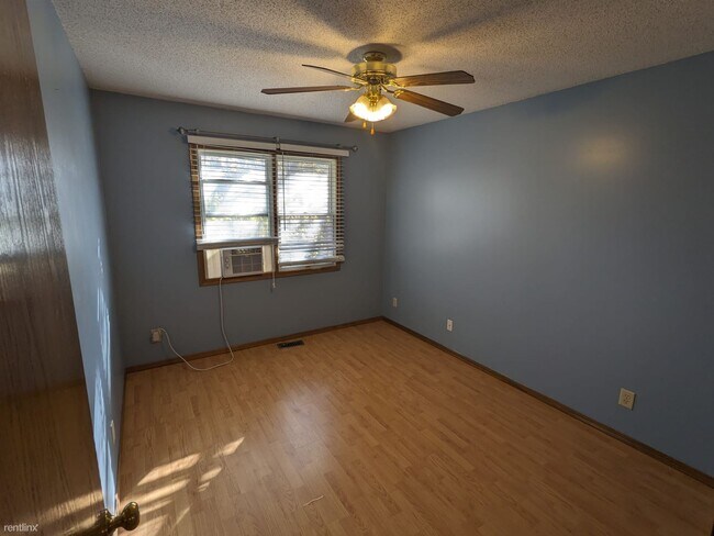 Building Photo - 4 br, 4 bath House - 409 West Concord Road