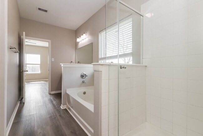 Building Photo - 3218 Grand Cane Ln