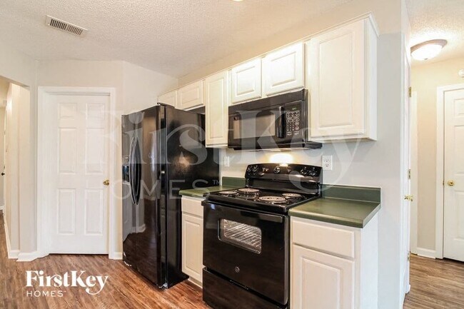 Building Photo - 988 Zenith Cove N