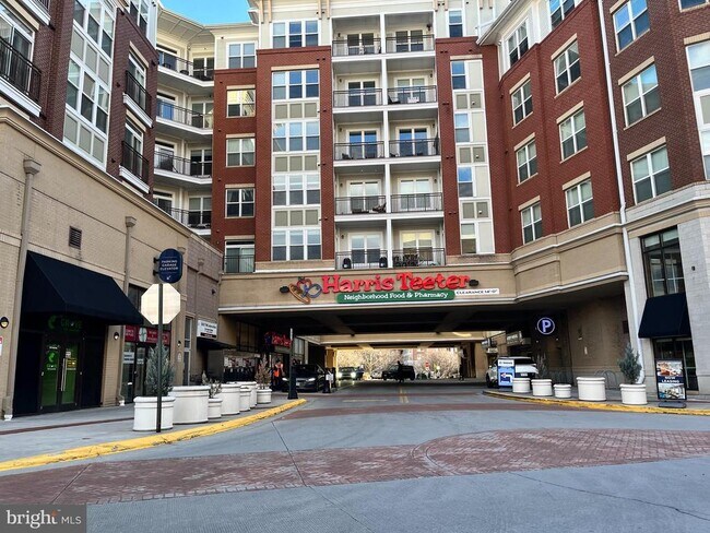 Building Photo - 2700 Bellforest Ct