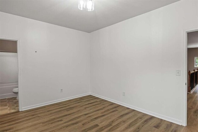 Building Photo - 2044 Britt Dr