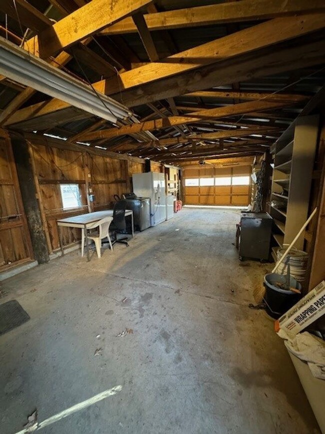 Building Photo - Rustic 1 bedroom, 1 bath house in summerfi...